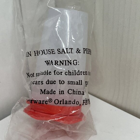 Tupperware Mini Salt & Pepper Shaker Divided Travel Open House Red Guava Top NIP - Picture 2 of 5
